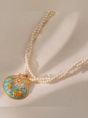 Pearl Necklace with Sea Shell Pendant – Gold Tone Ocean Medallion Necklace